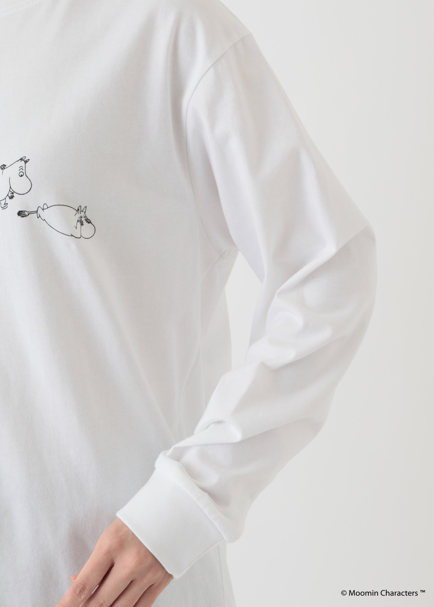 ムーミン オーガニックコットン ユニセックスロングスリーブTシャツ・ダンスするムーミントロール