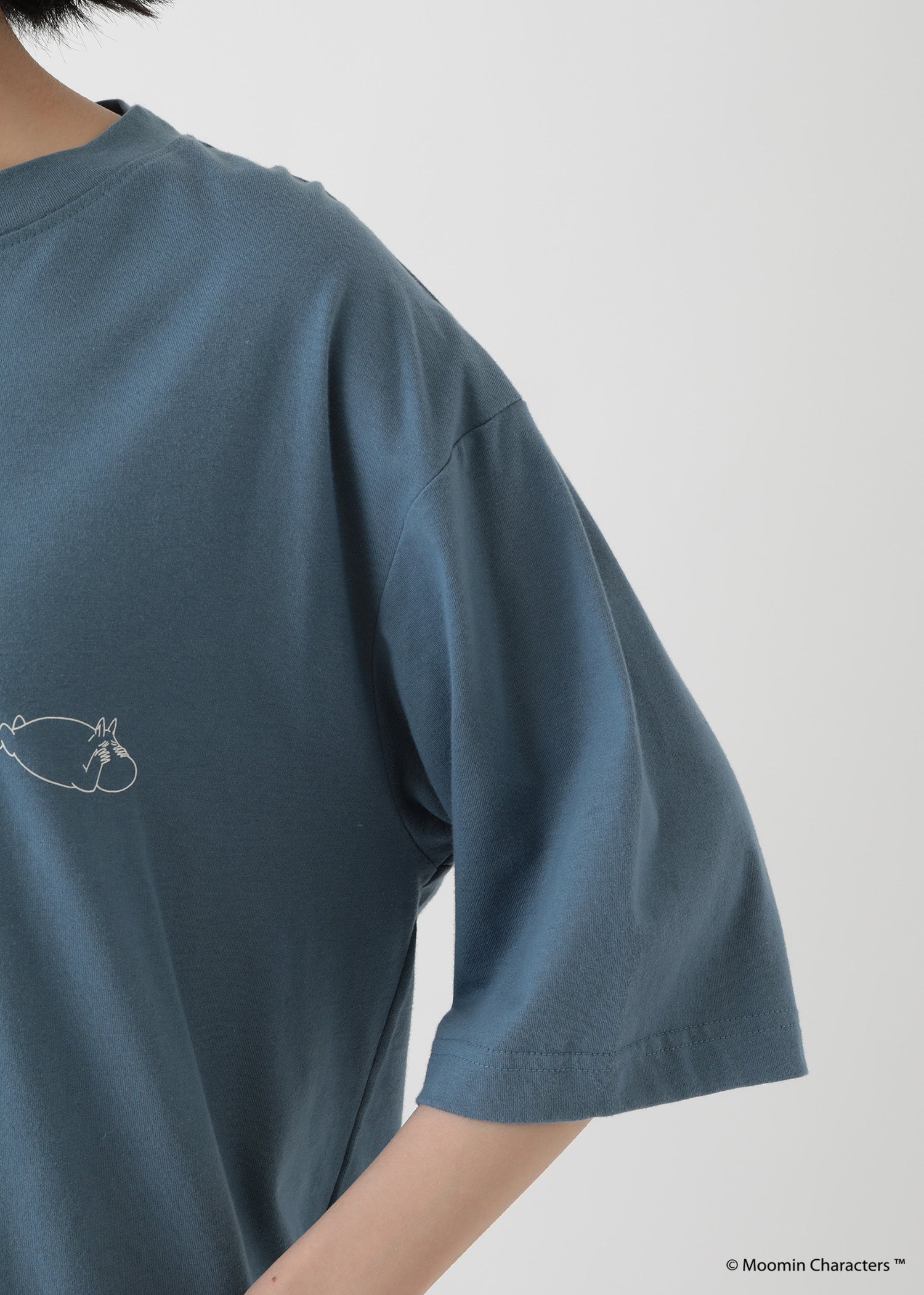 ムーミン オーガニックコットン ユニセックスTシャツ・ダンスするムーミントロール