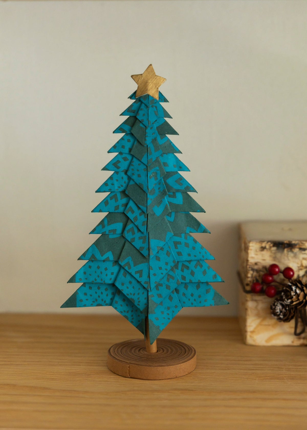 手漉き紙の重ね折りクリスマスツリー(大)