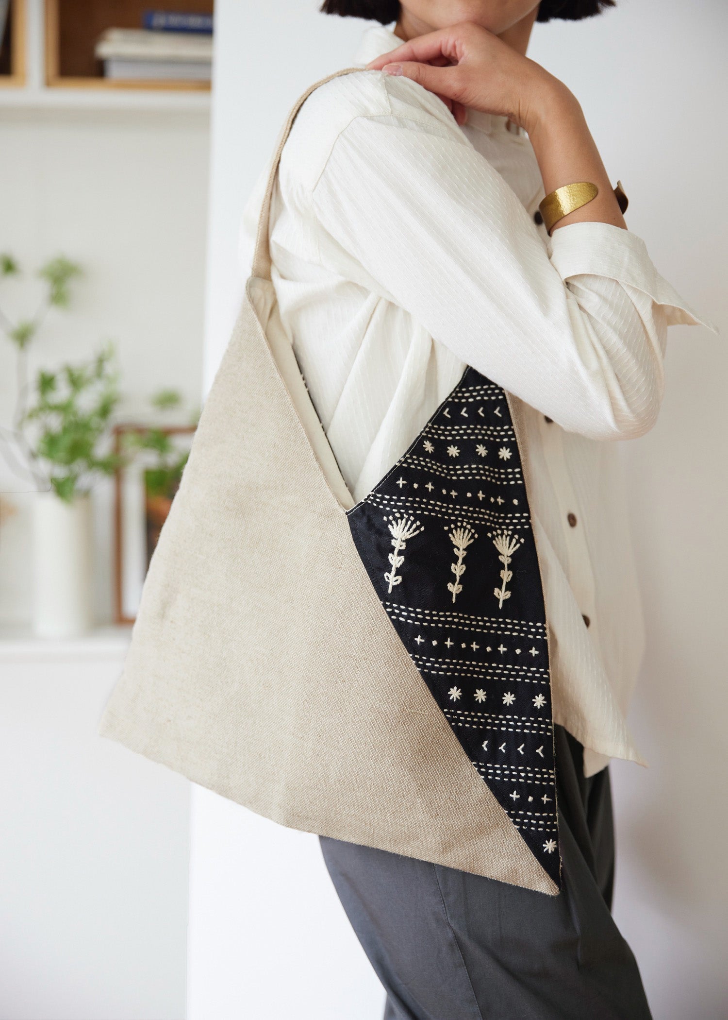 手刺繍ジュートコットン ワンショルダーバッグ