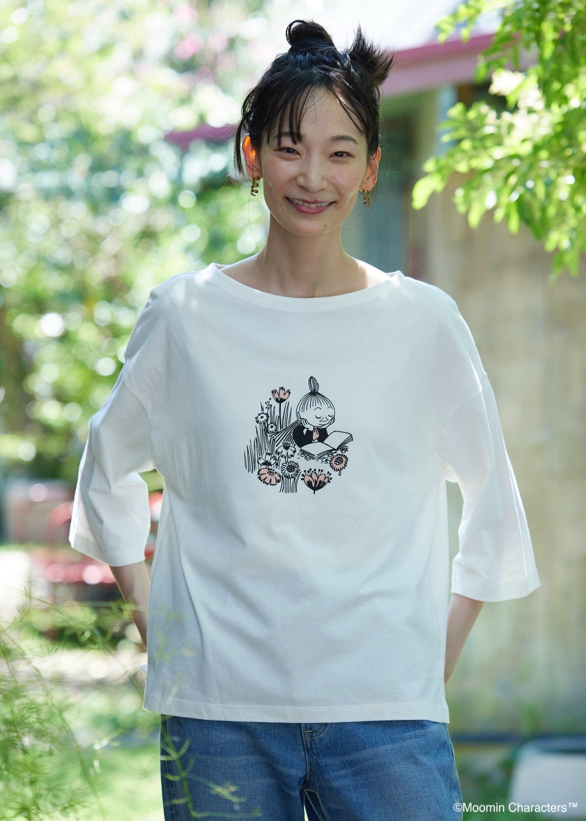 ムーミン オーガニックコットン ビッグTシャツ・本を読むミムラねえさん