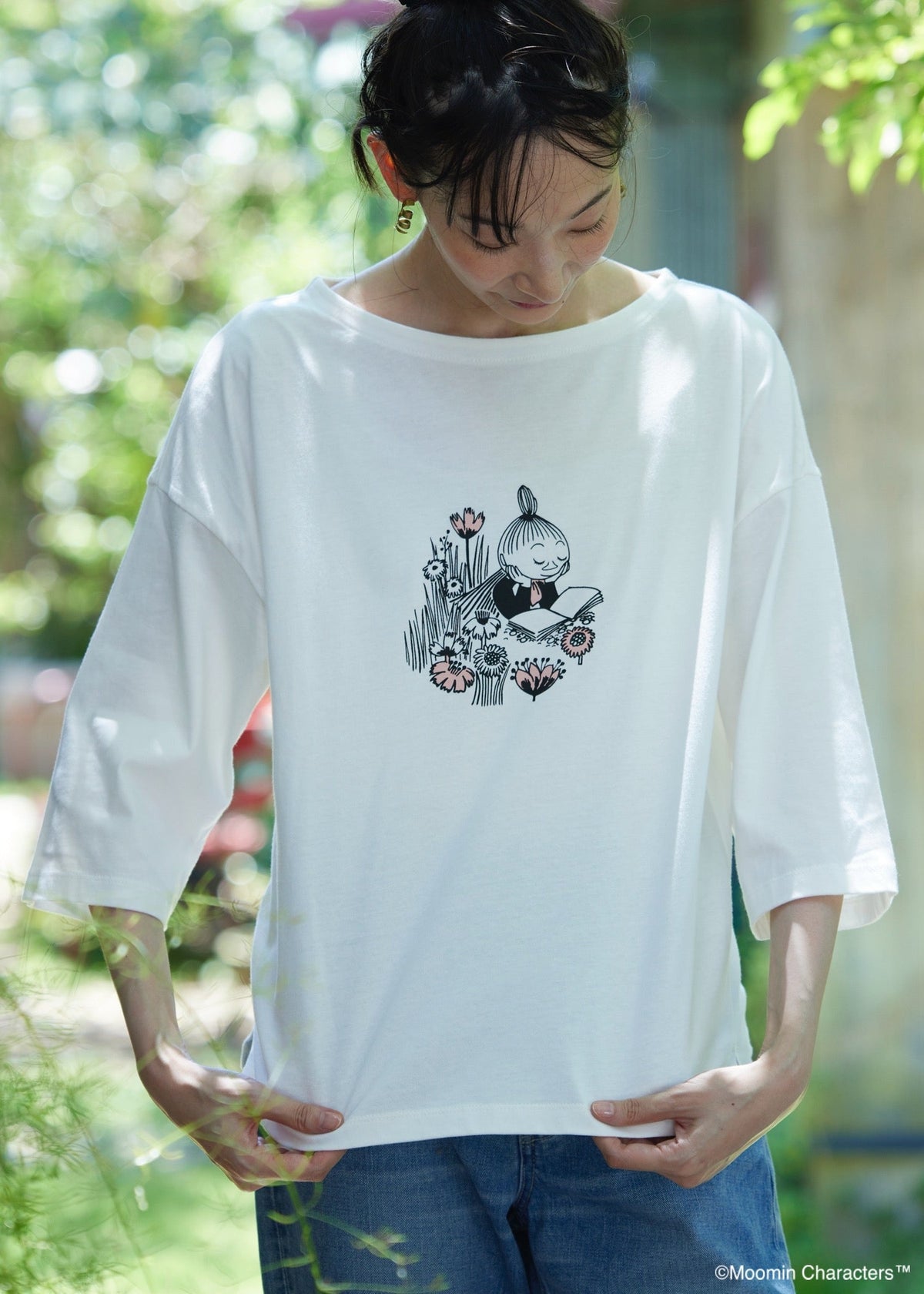 ムーミン オーガニックコットン ビッグTシャツ・本を読むミムラねえさん