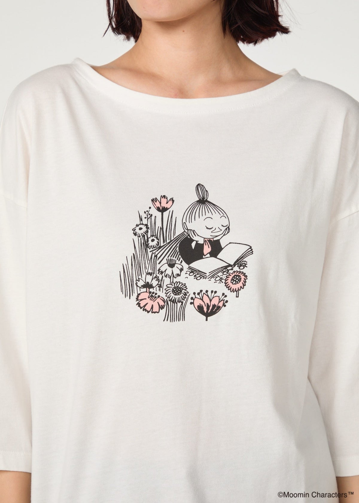 ムーミン オーガニックコットン ビッグTシャツ・本を読むミムラねえさん