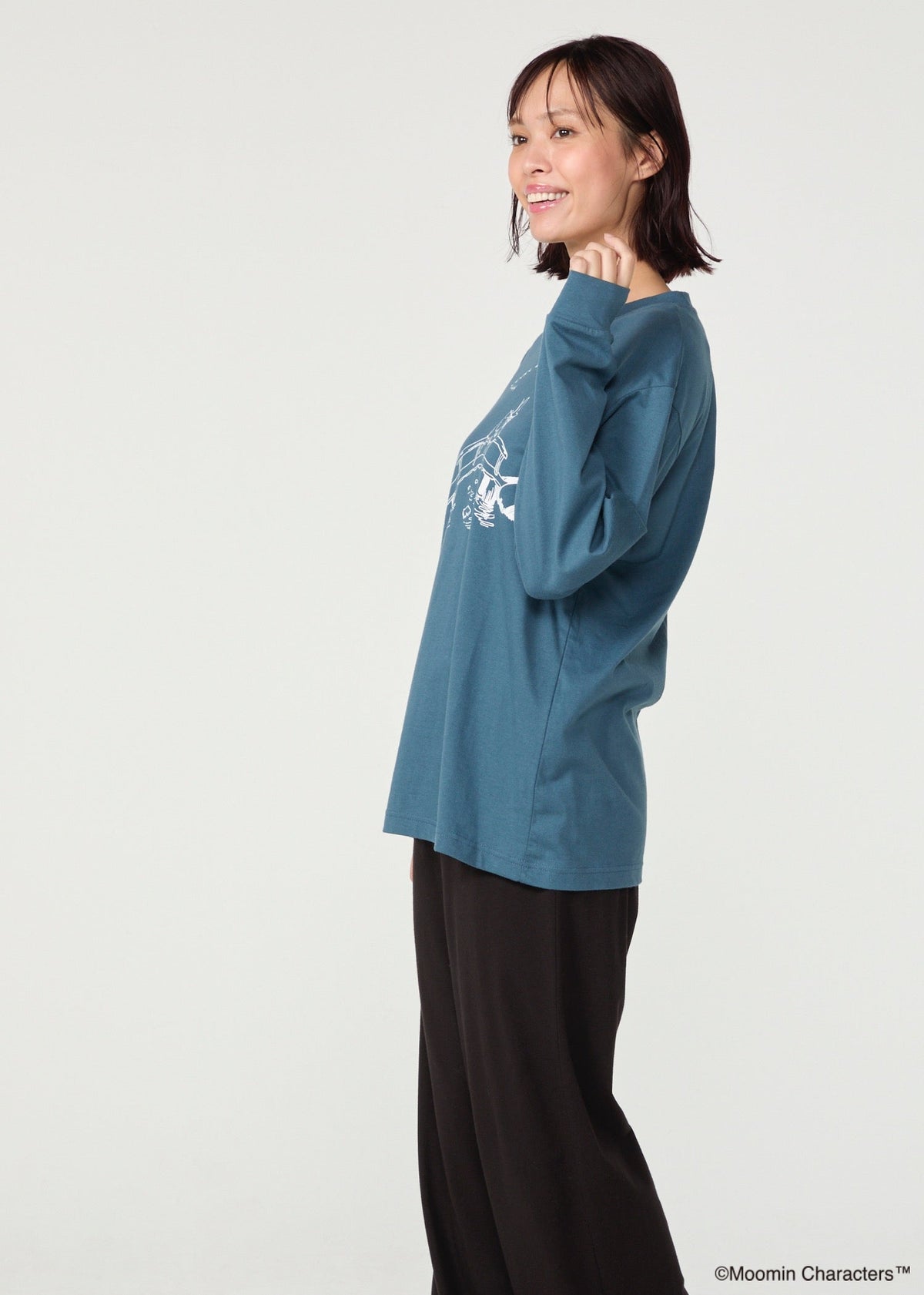 ムーミン オーガニックコットン ユニセックスロングスリーブTシャツ・橋の上のフレンズ