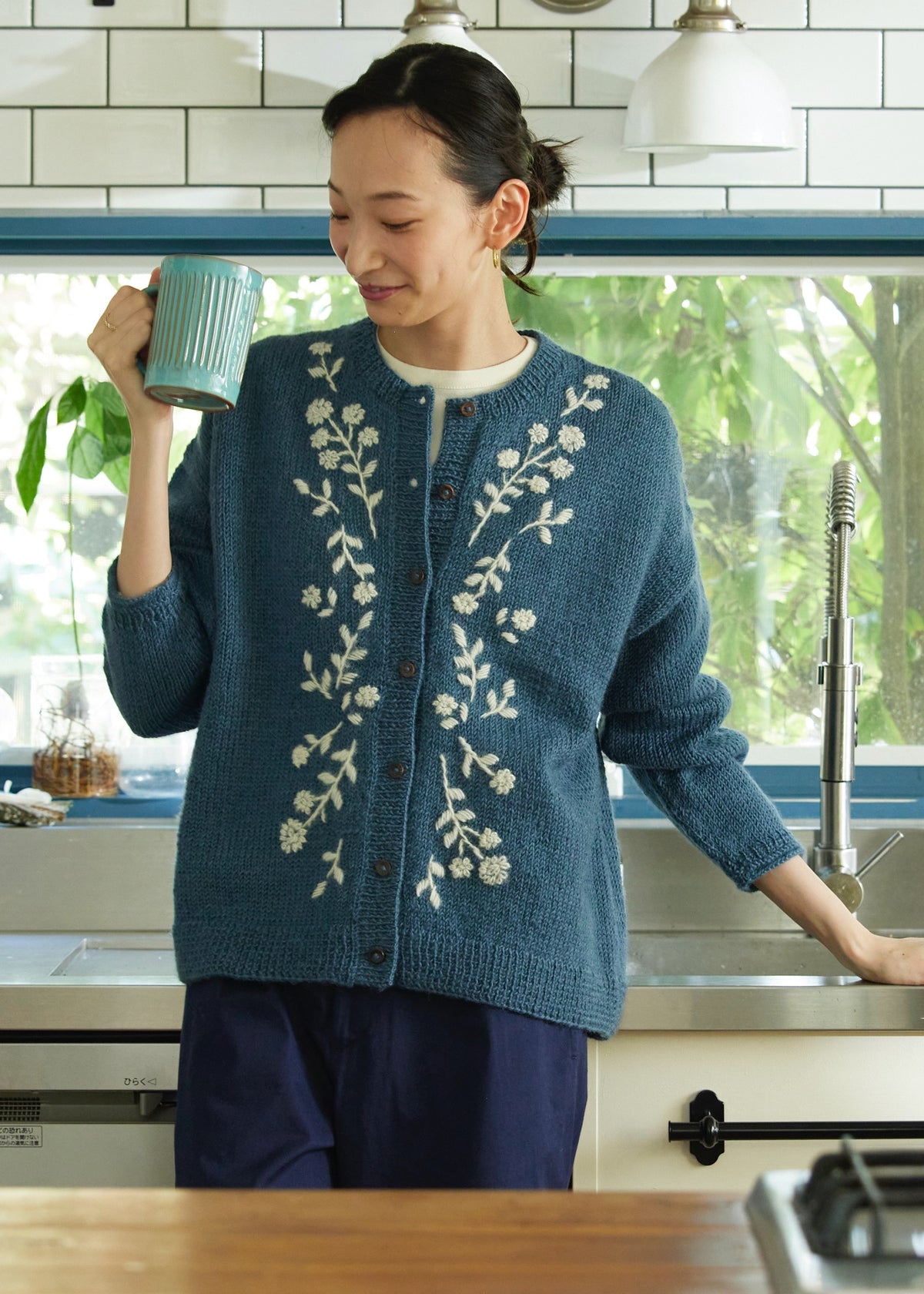 手編み&手刺繍フラワー柄 カーディガン