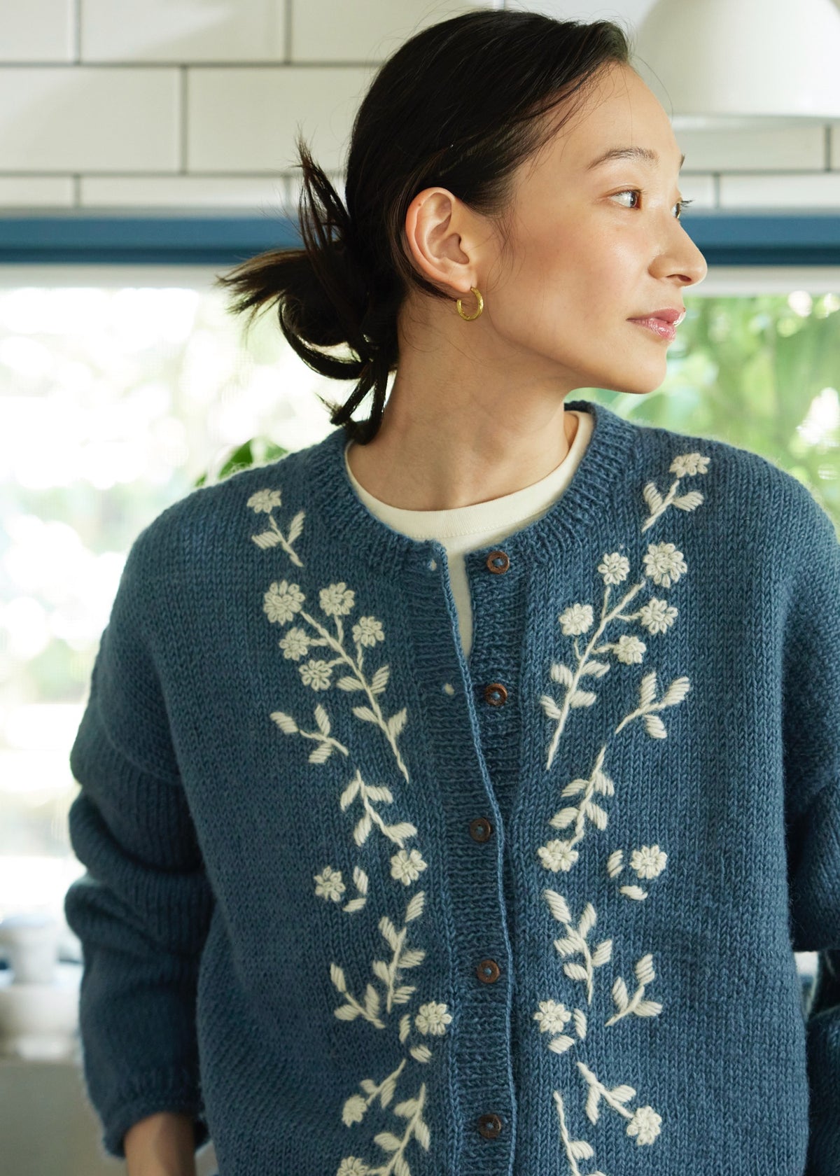 手編み&手刺繍フラワー柄 カーディガン