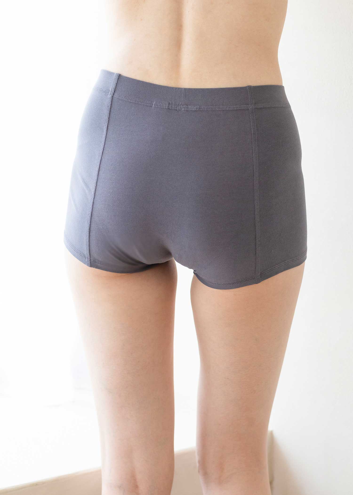 身長：170cm　着用サイズ：M