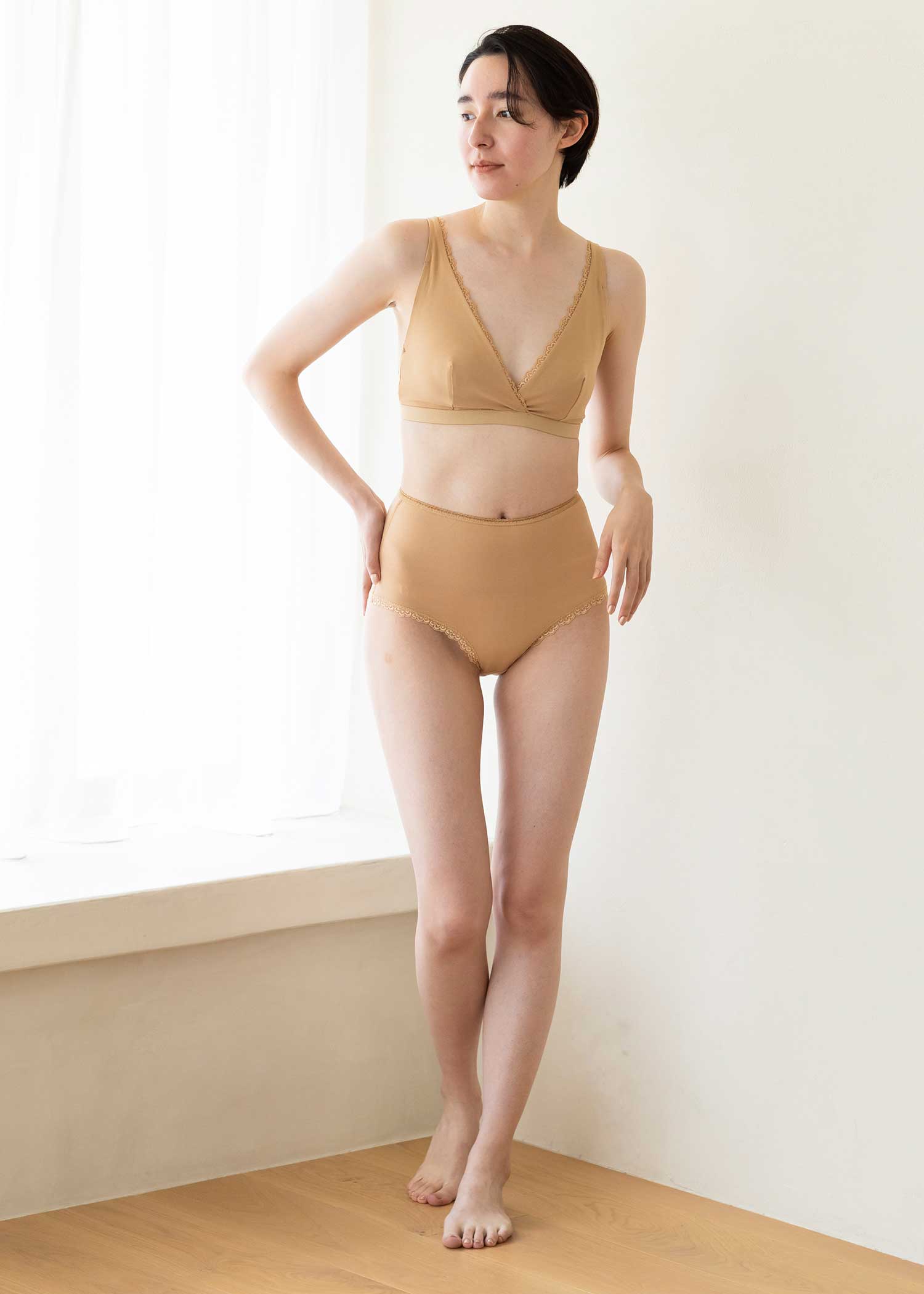身長：170cm　着用サイズ：UK10