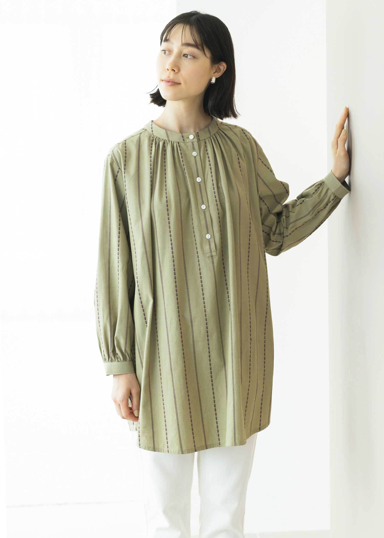 身長：170cm　着用サイズ：M