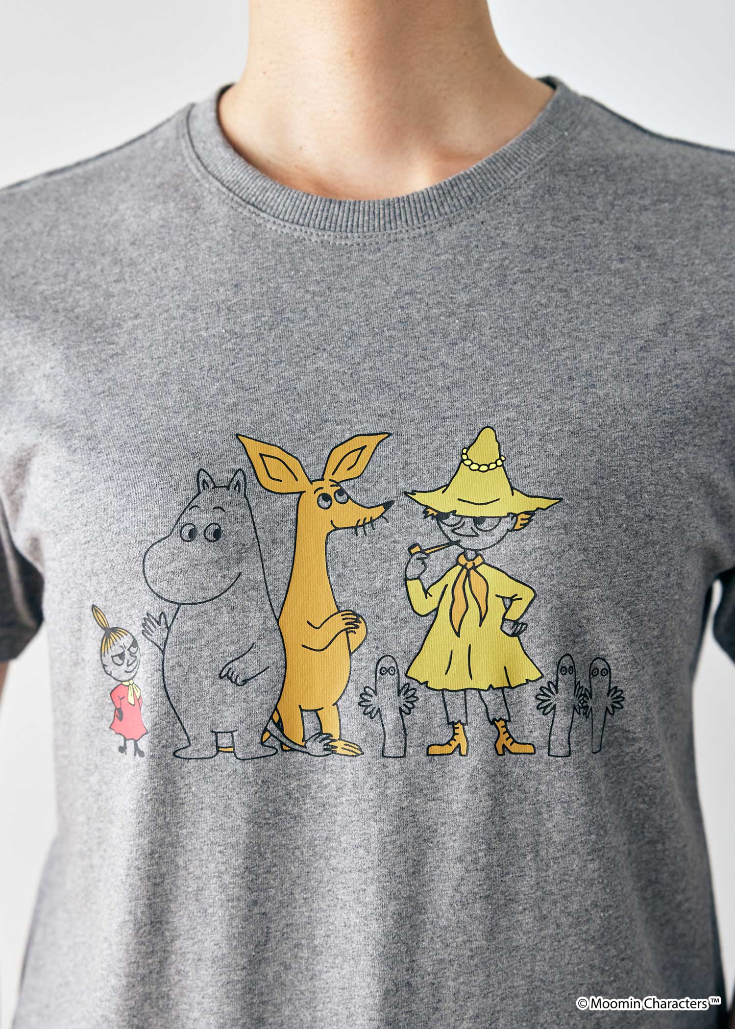 ムーミン オーガニックコットンユニセックスＴシャツ・仲間と一緒に