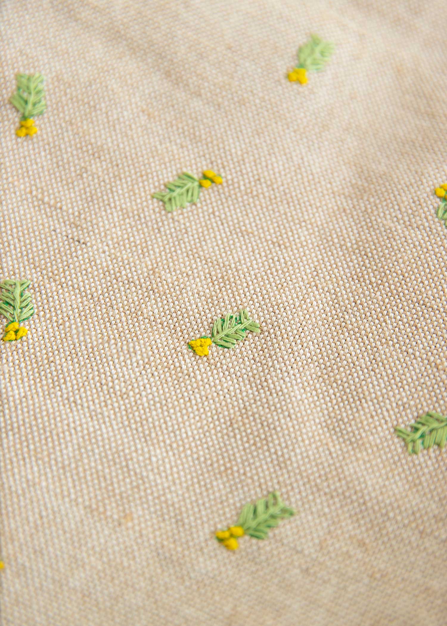 手刺繍バッグ　ミモザ