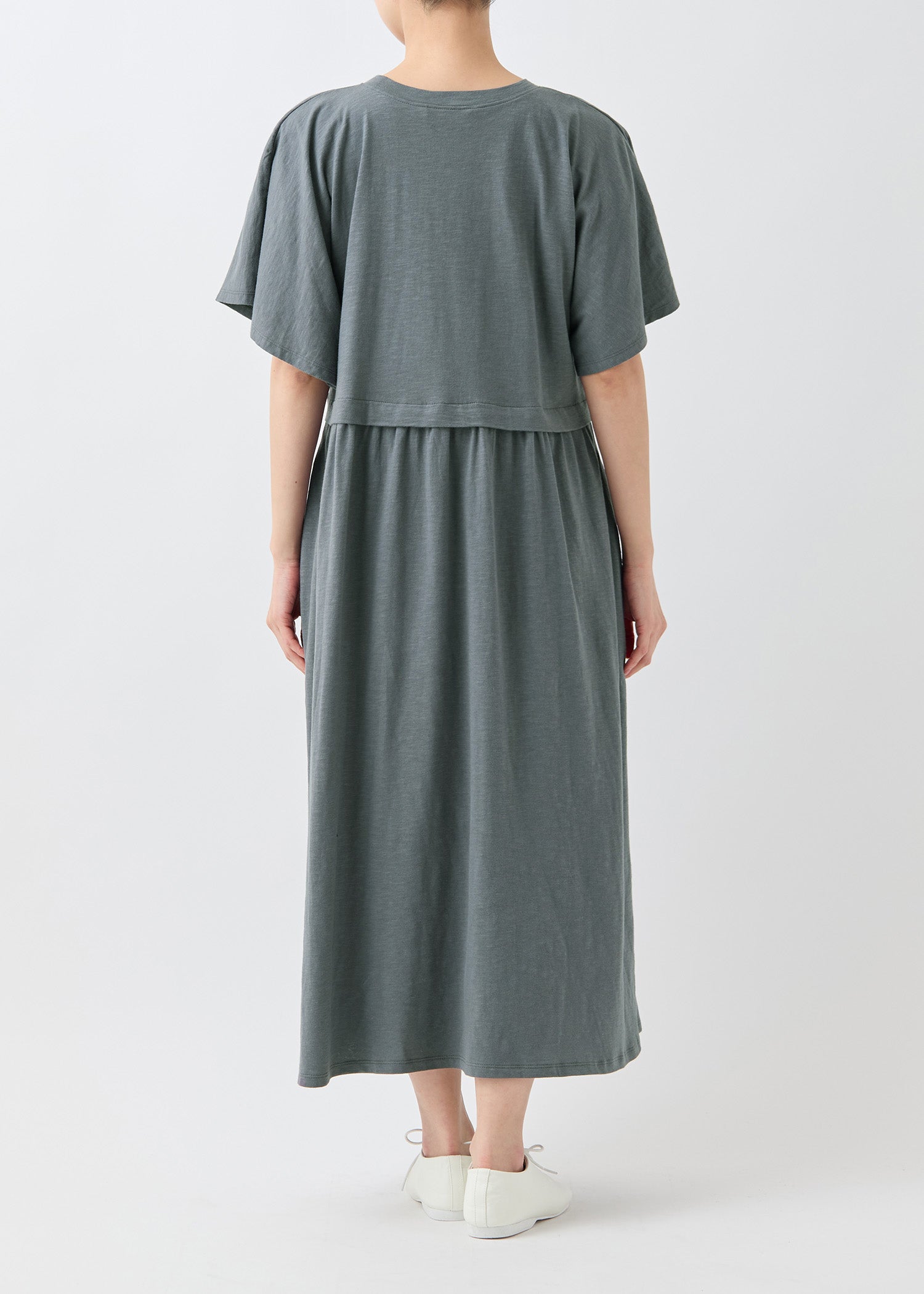 身長：166cm　着用サイズ：M