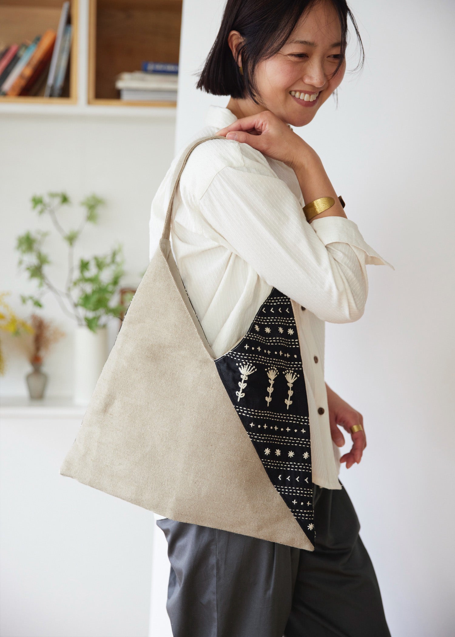 手刺繍ジュートコットン ワンショルダーバッグ