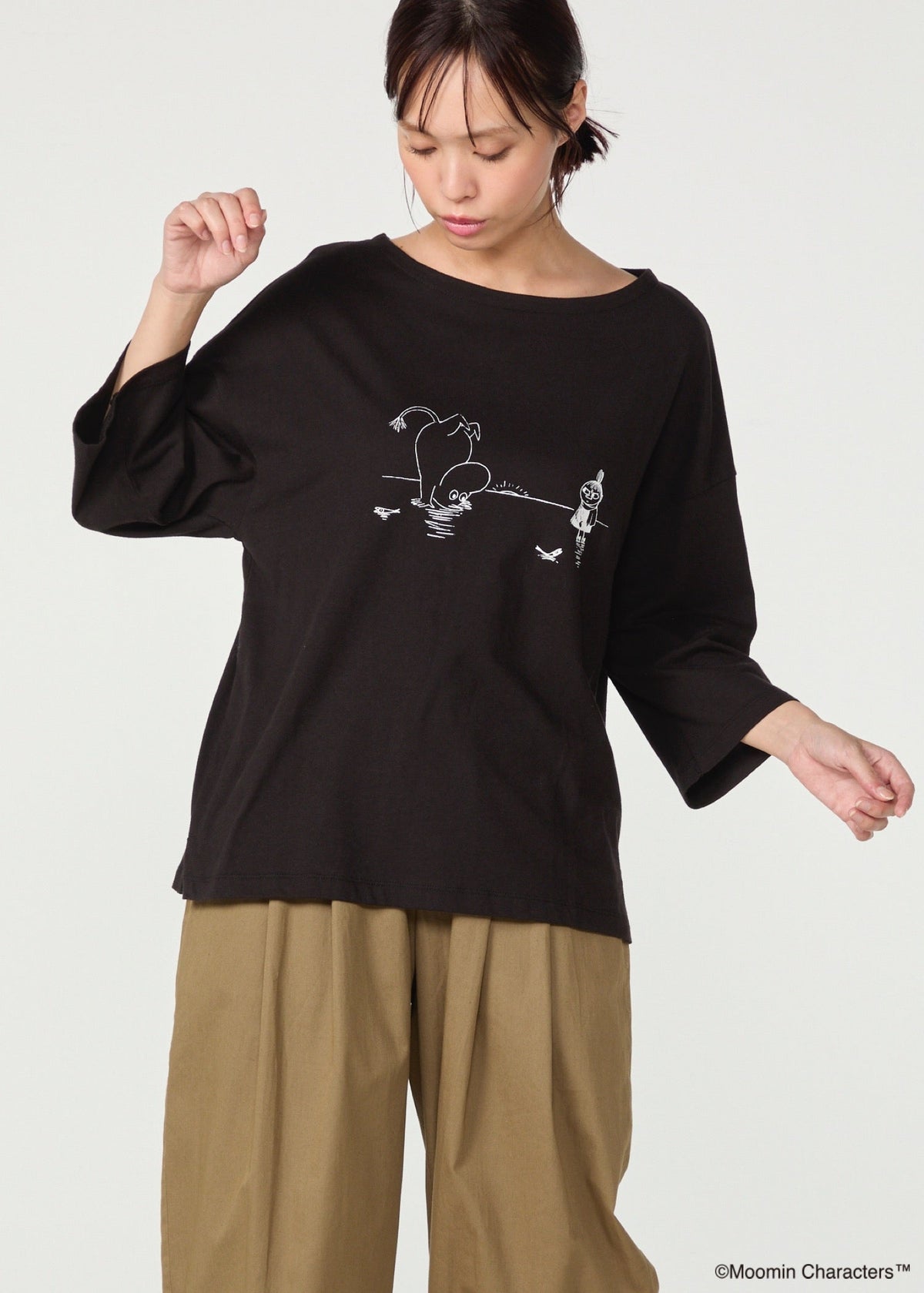 ムーミン オーガニックコットン ビッグＴシャツ・氷の上の逆立ちムーミントロール