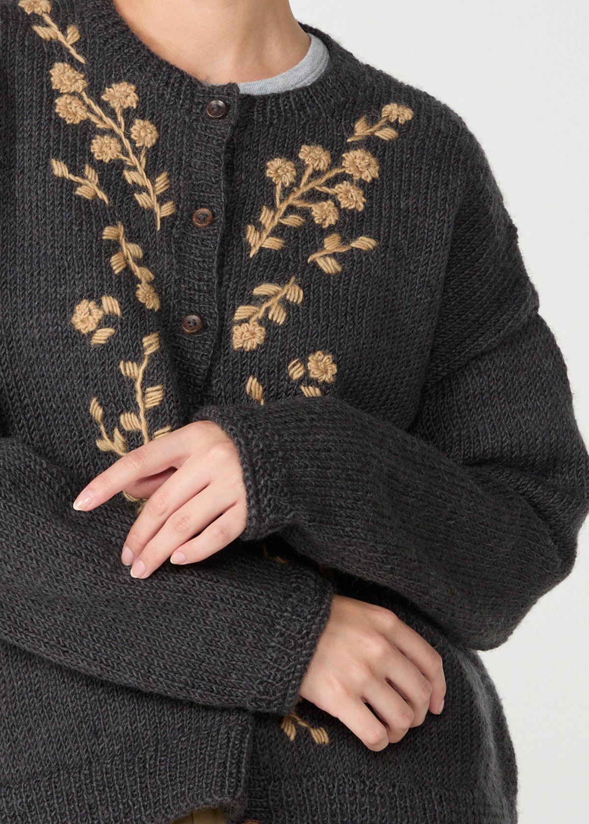 手編み＆手刺繍フラワー柄 カーディガン