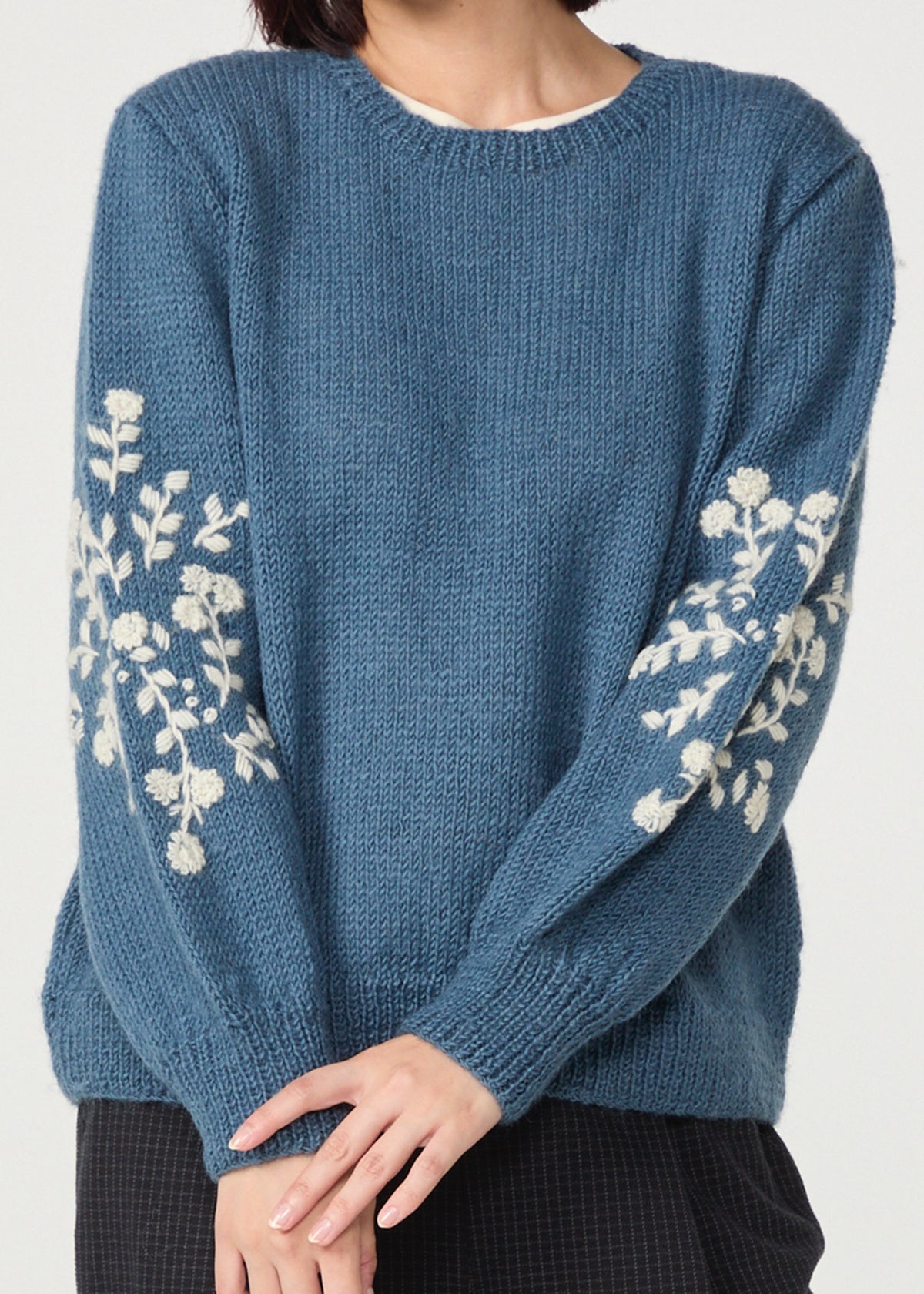 手編み＆手刺繍フラワー柄 パフスリーブプルオーバー