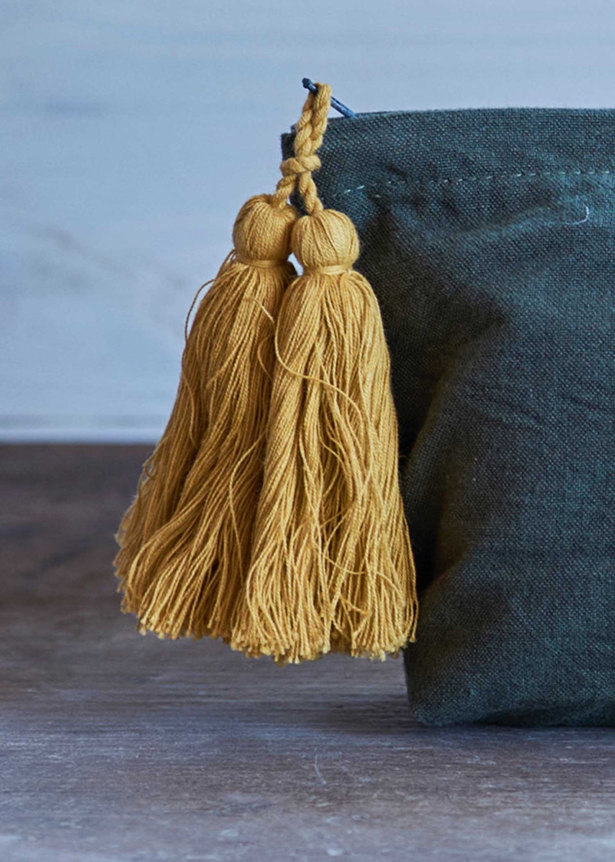 手織りコットン フラワー手刺繍ポーチ